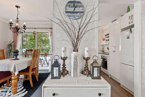 Photo of property in 2/195 Metcalfe Road, Ranui, Auckland, 0612