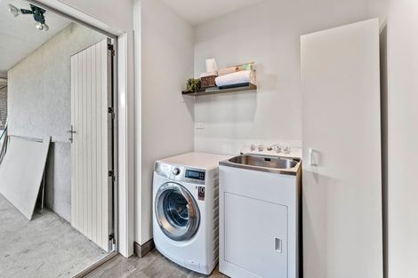 Photo of property in 1 Commodore Place, Britannia Heights, Nelson, 7010