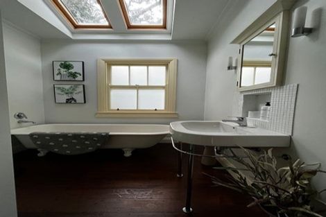 Photo of property in 35 Glenbervie Terrace, Thorndon, Wellington, 6011