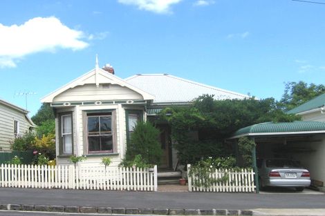 Photo of property in 5 Hastings Parade, Devonport, Auckland, 0624