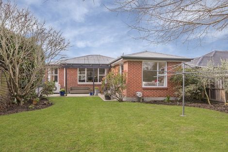 Photo of property in 11 Croziers Road, St Albans, Christchurch, 8052