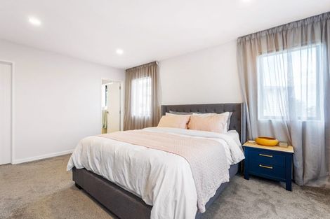 Photo of property in 1 Crompton Place, Orewa, 0931