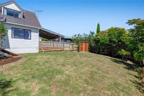 Photo of property in 14 Mallard Place, Unsworth Heights, Auckland, 0632