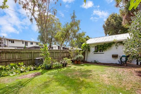 Photo of property in 20 Tawa Street, Eastbourne, Lower Hutt, 5013