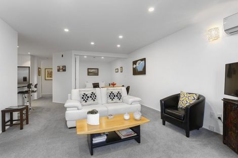 Photo of property in 3e/175 Hurstmere Road, Takapuna, Auckland, 0622