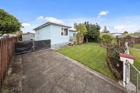 Photo of property in 11 Belgrave Place, Papakura, 2110