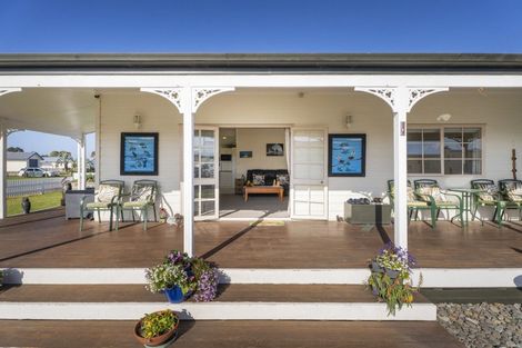 Photo of property in 50 Whitby Avenue, Whitianga, 3510