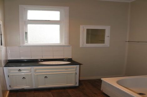 Photo of property in 4 Landsdown Court, Roslyn, Palmerston North, 4414