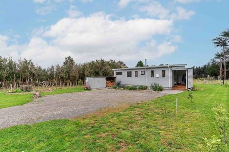 Photo of property in 21 Flyger Street, Kimbolton, 4774