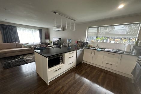 Photo of property in 8 Kato Way, Pukekohe, 2120