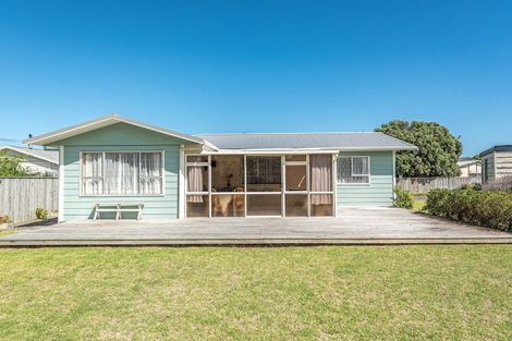 Photo of property in 106 Hinau Street, Castlecliff, Whanganui, 4501