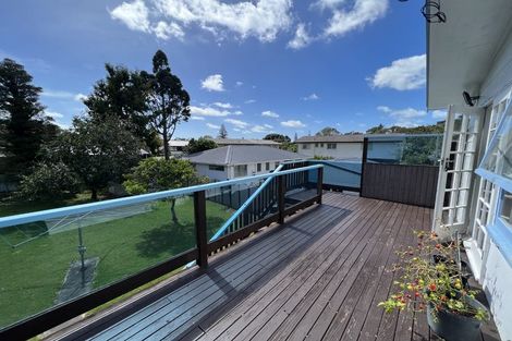 Photo of property in 56 Cochrane Avenue, Arkles Bay, Whangaparaoa, 0932