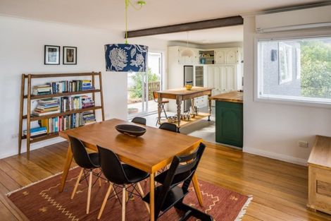 Photo of property in 8 Gordon Road, Plimmerton, Porirua, 5026