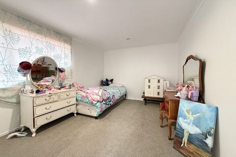 Photo of property in 14 Sylvan Way, Silverstream, Upper Hutt, 5019