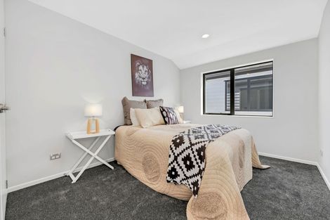 Photo of property in 22 Korowhiti Road, Clarks Beach, 2122