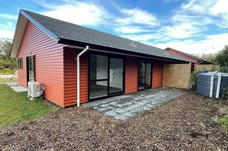 Photo of property in 7 Winnie Close, Acacia Bay, Taupo, 3330