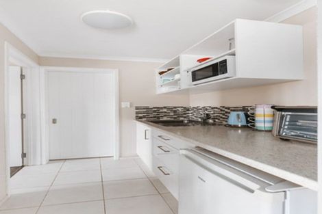 Photo of property in 46 Links View Drive, Omokoroa, 3114
