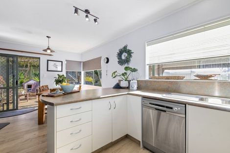 Photo of property in 70 Tawavale Street, Pukehangi, Rotorua, 3015