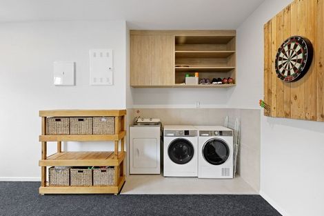 Photo of property in 13 Barrique Road, Kumeu, 0810