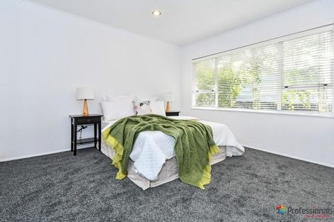 Photo of property in 6 Blanes Road, Weymouth, Auckland, 2103