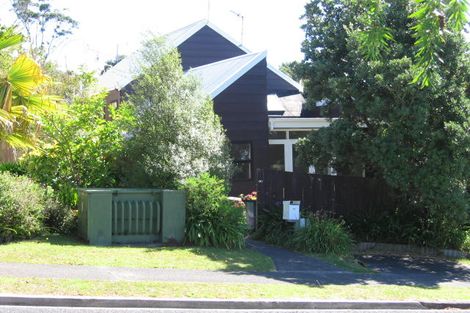Photo of property in 90 Langana Avenue, Browns Bay, Auckland, 0630