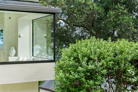 Photo of property in 10 Zita Avenue, Matakatia, Whangaparaoa, 0930