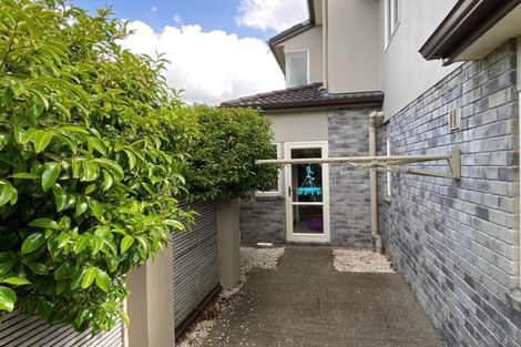 Photo of property in 25a Bluefin Way, West Harbour, Auckland, 0618