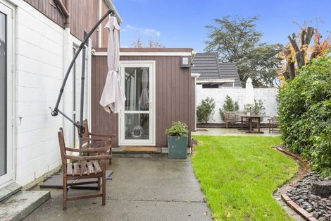 Photo of property in 2/36 Maidstone Road, Ilam, Christchurch, 8041