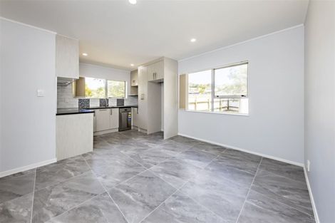 Photo of property in 2/20 Darnell Crescent, Clover Park, Auckland, 2019