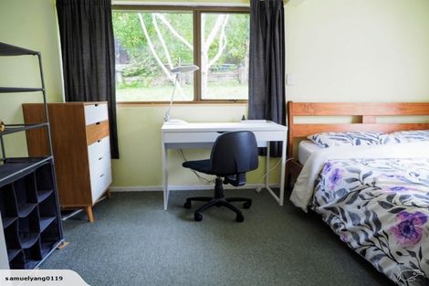 Photo of property in 18 King Richard Place, Browns Bay, Auckland, 0630