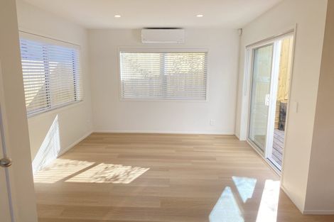 Photo of property in 119b Lynn Road, Bayview, Auckland, 0629