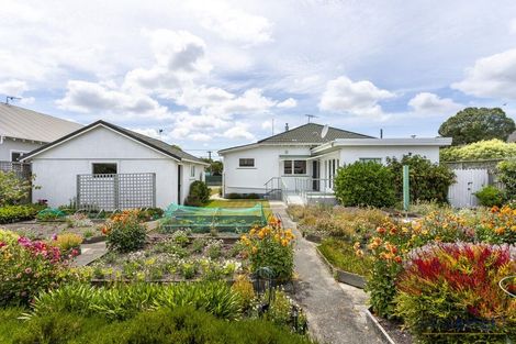 Photo of property in 17 Euston Street, Riccarton, Christchurch, 8041