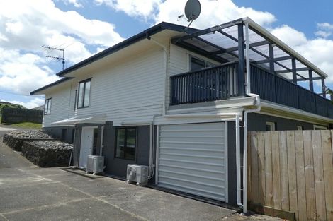 Photo of property in 81 Hobsonville Road, West Harbour, Auckland, 0618