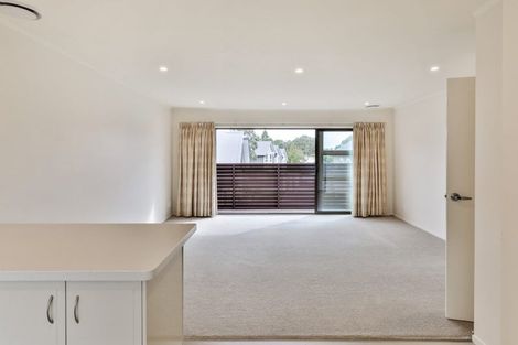Photo of property in 2/29 Verbena Road, Birkdale, Auckland, 0626
