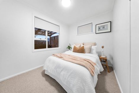 Photo of property in 37 Mckenzie Road, Mangere Bridge, Auckland, 2022