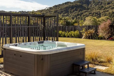 Photo of property in 18 Parlane Drive, Huapai, Kumeu, 0810