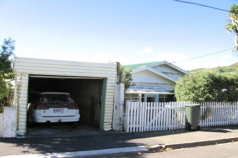 Photo of property in 11 Travancore Street, Island Bay, Wellington, 6023