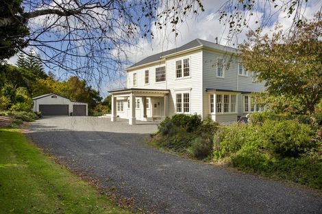 Photo of property in 26 Crosland Road, South Head, Helensville, 0874
