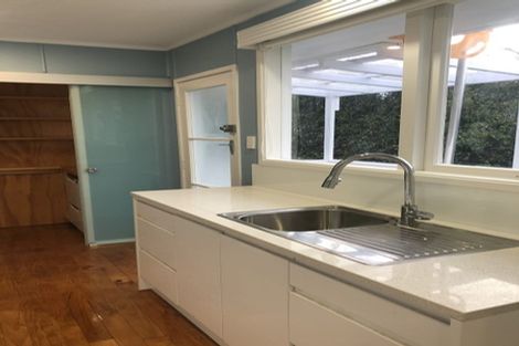 Photo of property in 109 Carlisle Road, Torbay, Auckland, 0632