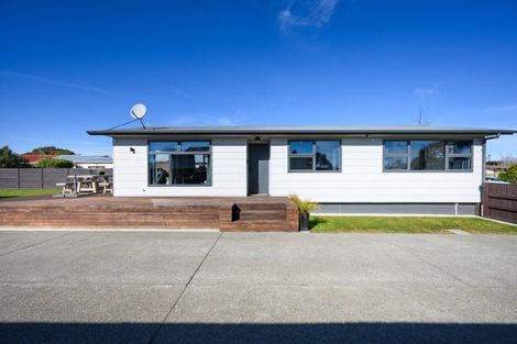 Photo of property in 7 Colonial Place, Kelvin Grove, Palmerston North, 4414