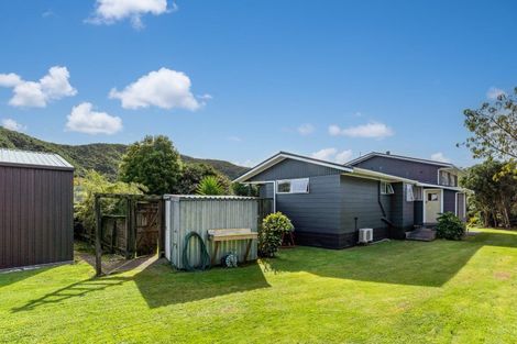 Photo of property in 4 Huia Street, Waikawa, Picton, 7220