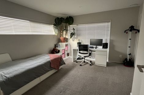 Photo of property in 11 Lumbarda Drive, Kumeu, 0810