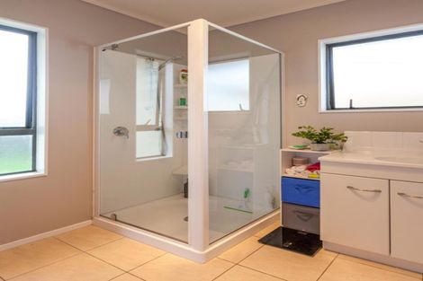 Photo of property in 2 Morcom Drive, Cooks Beach, Whitianga, 3591