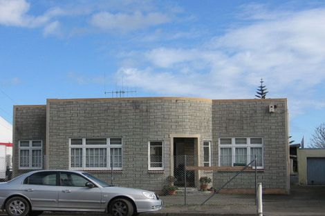 Photo of property in 71 Oxford Street, Levin, 5510