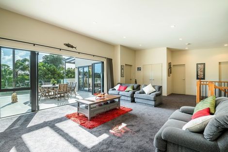Photo of property in 1 Kahikatea Close, Campbells Bay, Auckland, 0630