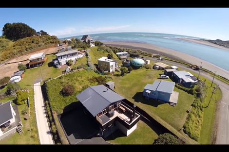 Photo of property in 8 Wainamu Road, Raglan, 3297