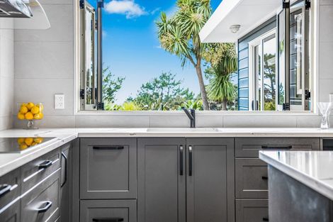 Photo of property in 6/199 Birdwood Road, Massey, Auckland, 0614