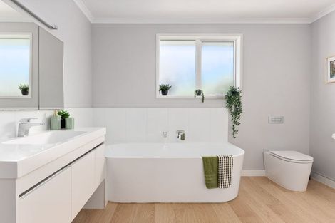 Photo of property in 6 Hamilton Drive, Wainui, Gisborne, 4010