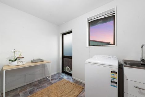 Photo of property in 2/30a Manning Place, Woolston, Christchurch, 8023