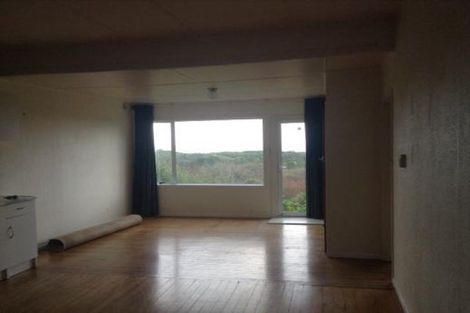 Photo of property in 77 Karaka Street, Castlecliff, Whanganui, 4501